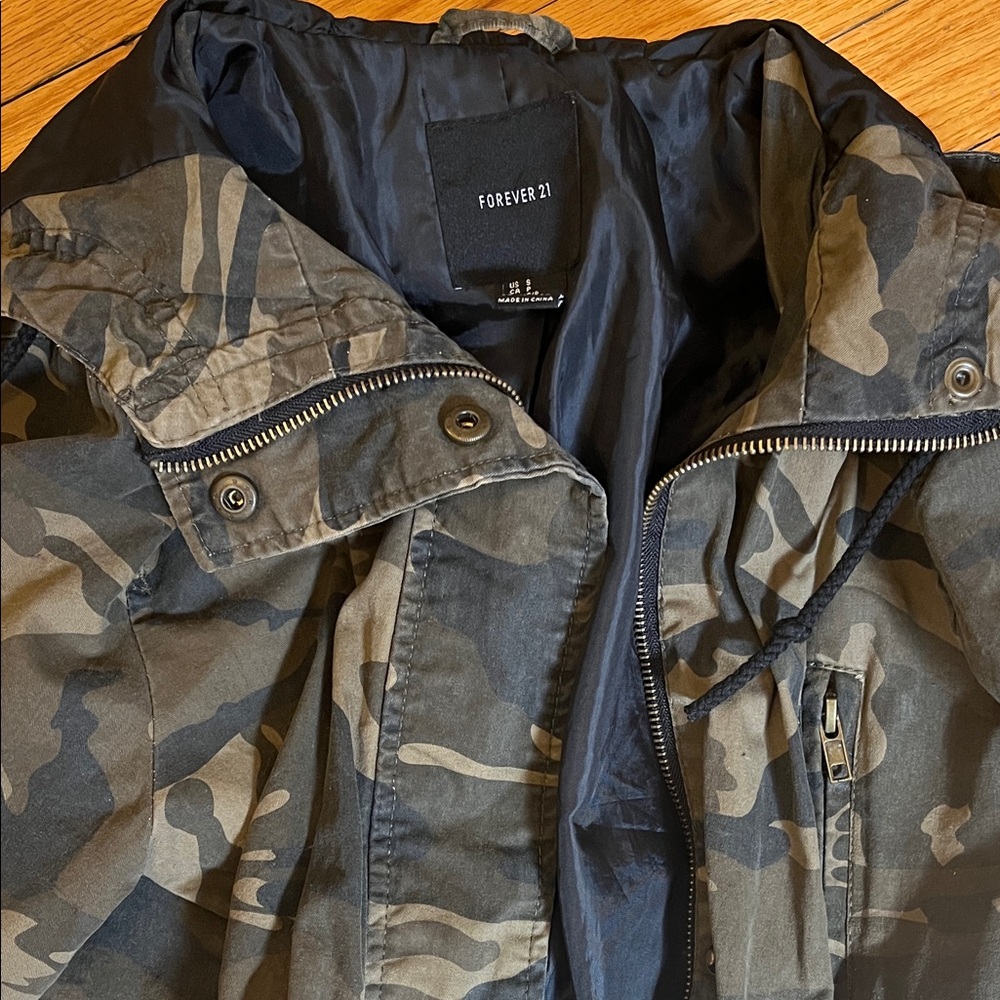 Forever 21 Women’s Camouflage Field Jacket